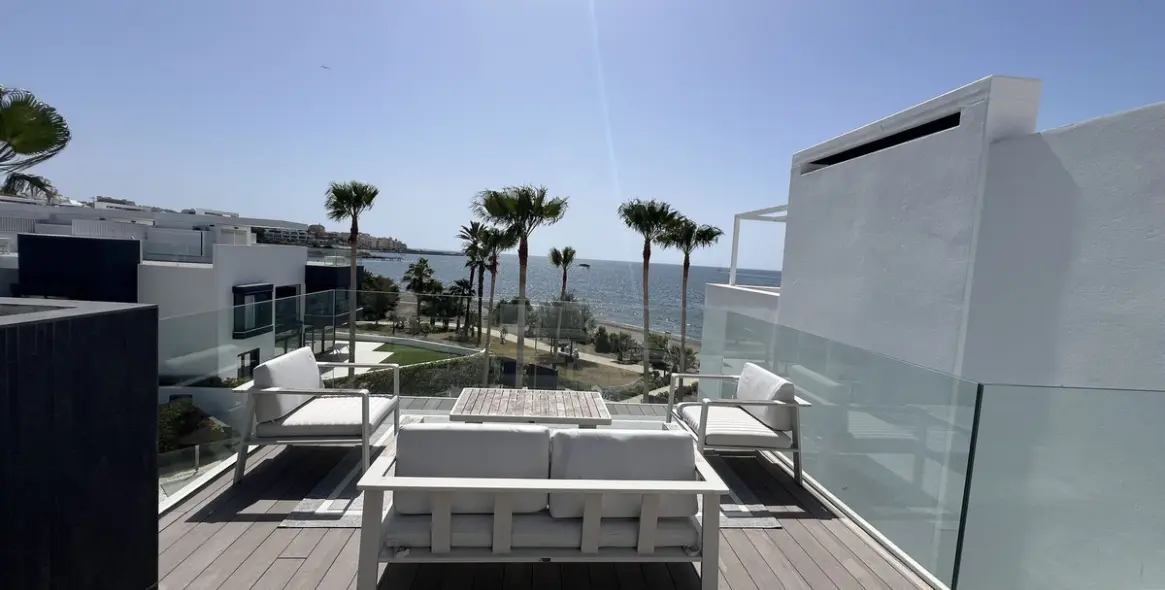 Long-term rent of townhouse in Estepona 8