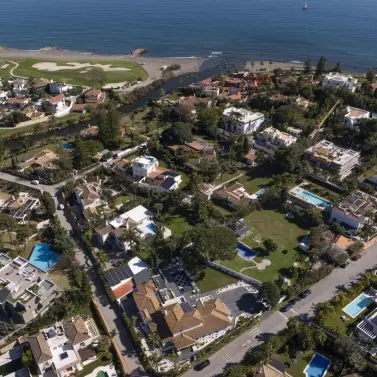 Venta de villa independiente en Estepona