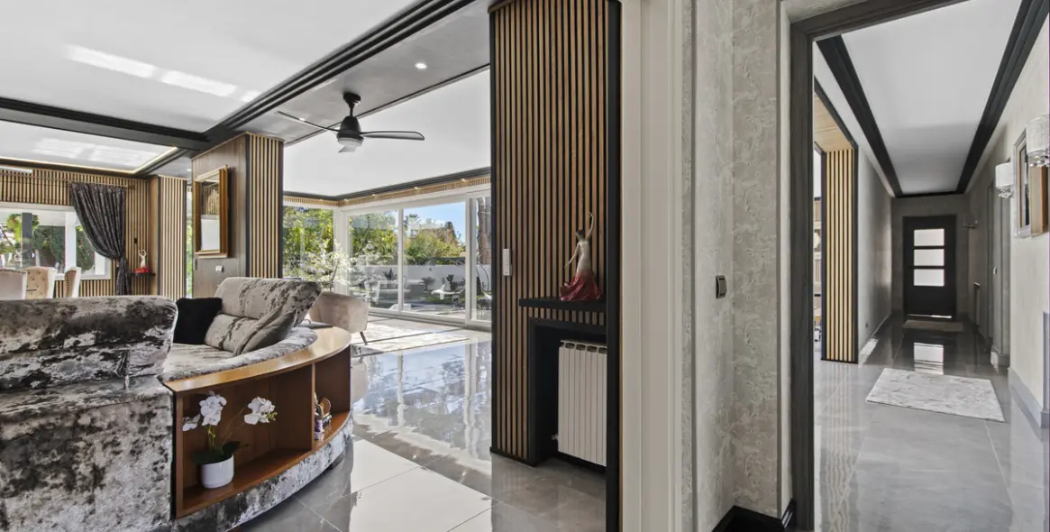 Venta de villa independiente en Estepona 9