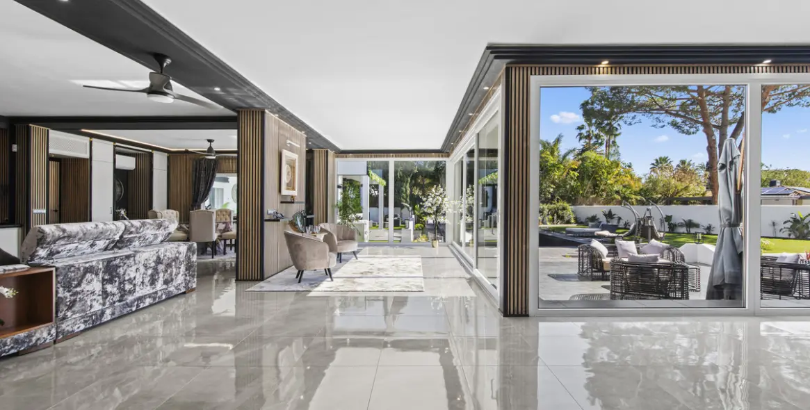 Venta de villa independiente en Estepona 13