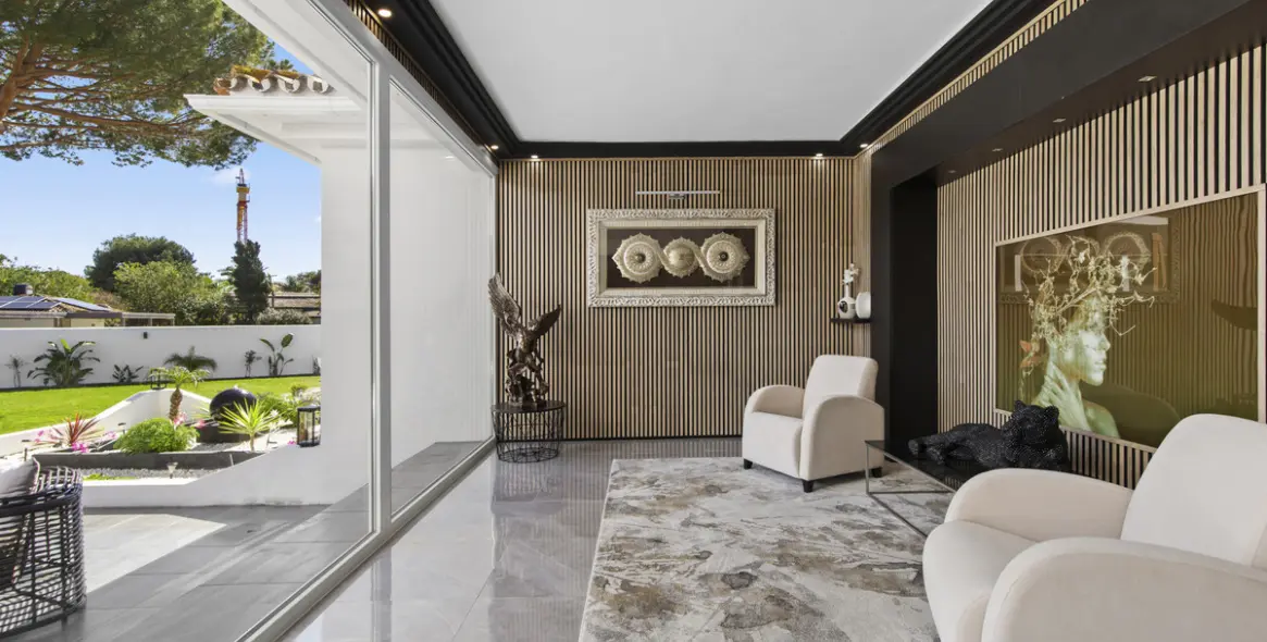 Venta de villa independiente en Estepona 14