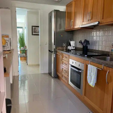 Sale of middle floor apartment in Calahonda