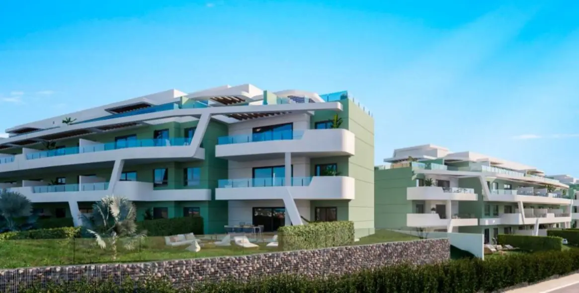 Sale of middle floor apartment in Mijas Costa 3