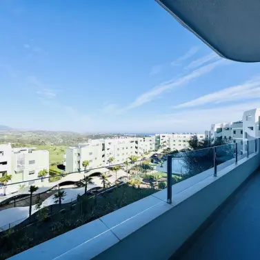 Sale of middle floor apartment in Mijas Costa