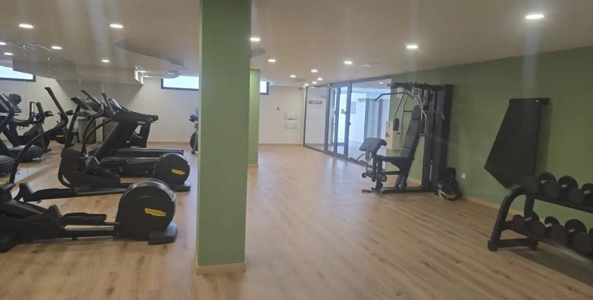 Sale of middle floor apartment in Mijas Costa 20