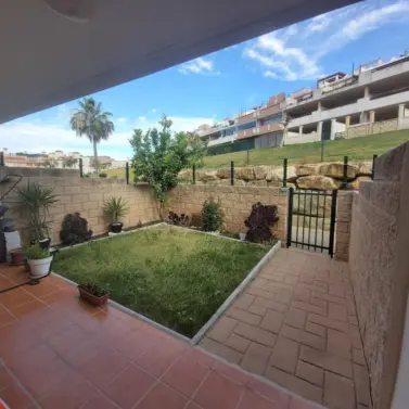Sale of middle floor apartment in Doña Julia