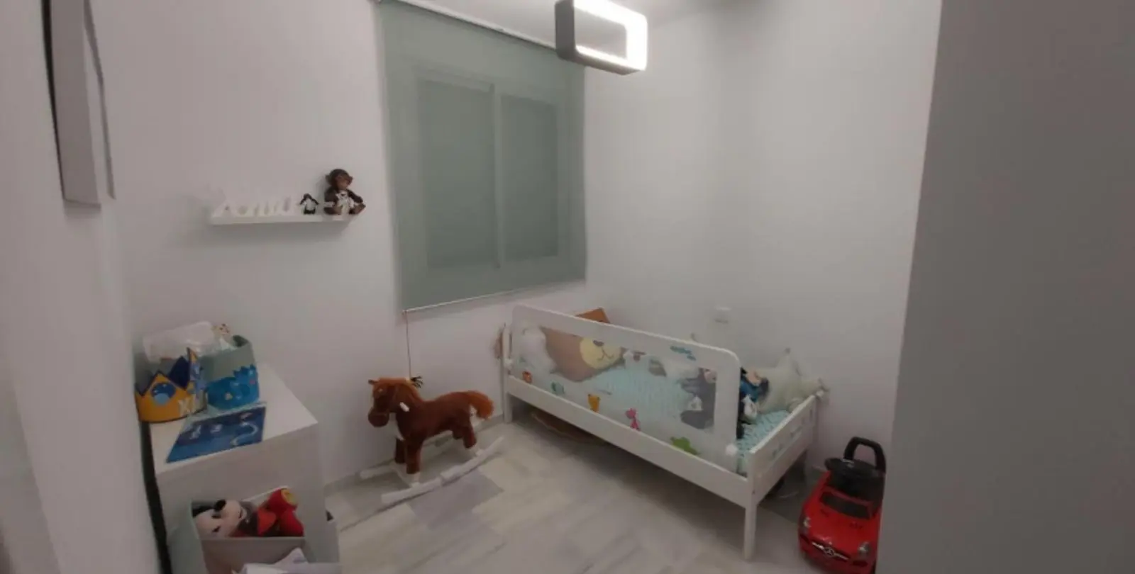 Sale of middle floor apartment in Doña Julia 10