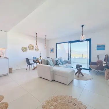 Sale of middle floor apartment in La Cala de Mijas