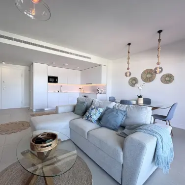 Sale of middle floor apartment in La Cala de Mijas