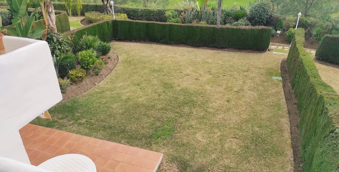 Sale of ground floor apartment in Benahavís 3