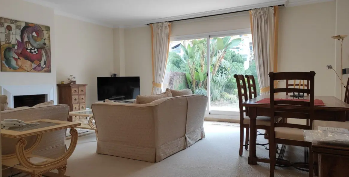 Sale of ground floor apartment in Benahavís 4