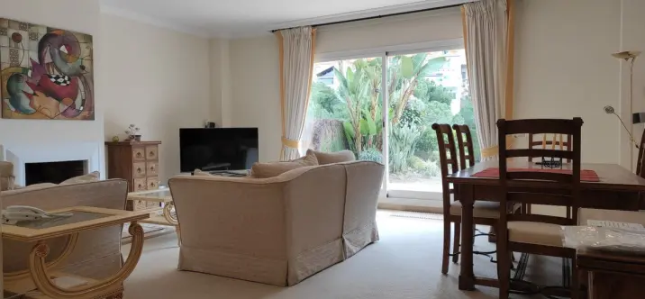 Sale of ground floor apartment in Benahavís 3