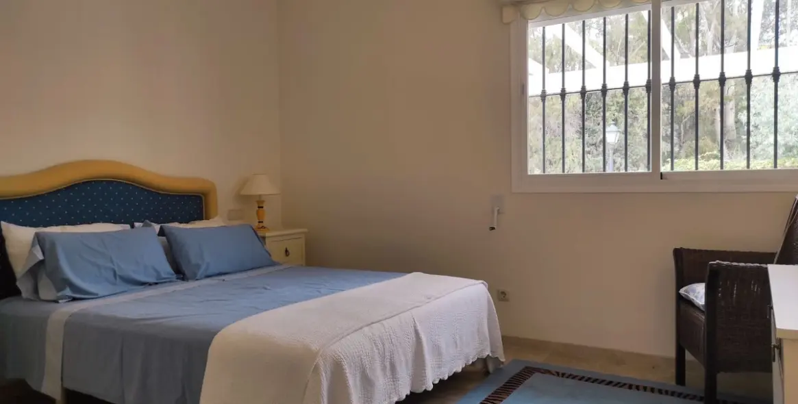 Sale of ground floor apartment in Benahavís 9