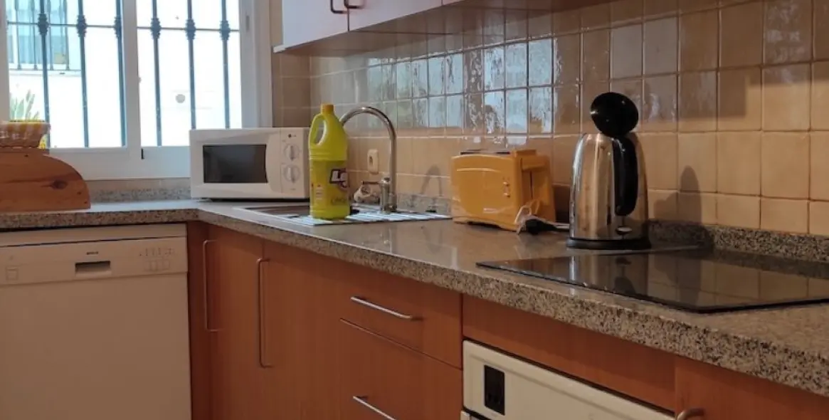 Sale of ground floor apartment in Benahavís 14