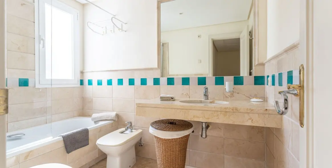 Продажа апартаментов на первом этаже в Benahavís 24