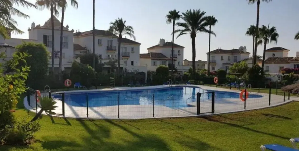 Продажа таунхауса в New Golden Mile 10