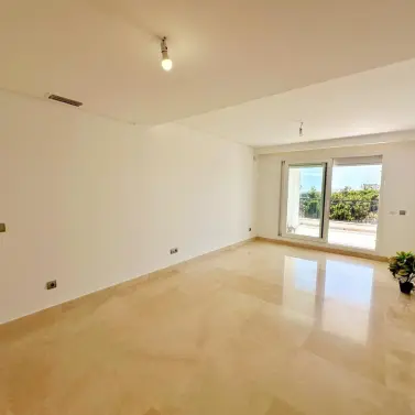 Sale of middle floor apartment in Los Arqueros