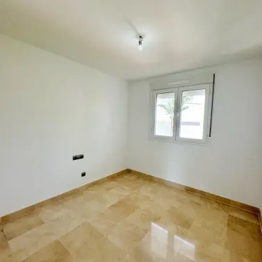 Sale of middle floor apartment in Los Arqueros