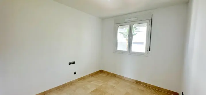 Sale of middle floor apartment in Los Arqueros 3