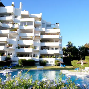 Sale of middle floor apartment in Guadalmina Alta