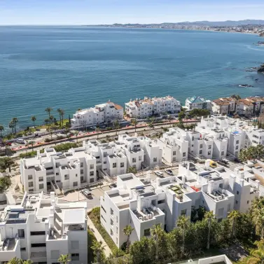 Sale of ground floor apartment in Torrequebrada