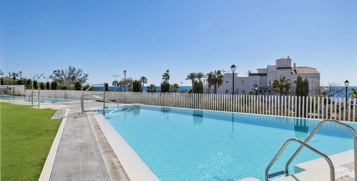 Sale of ground floor apartment in Torrequebrada 5