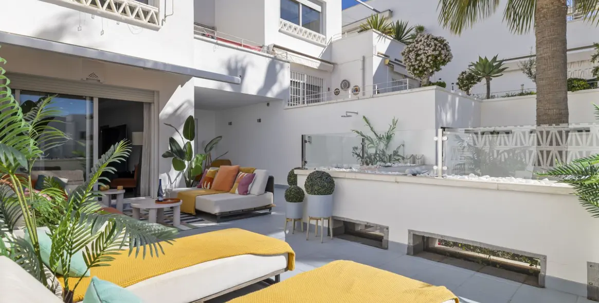 Sale of ground floor apartment in Torrequebrada 9