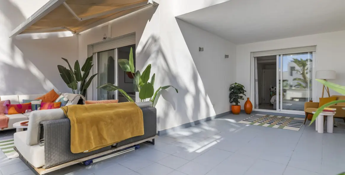 Sale of ground floor apartment in Torrequebrada 11