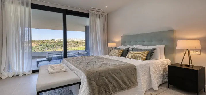 Sale of penthouse in Estepona 3