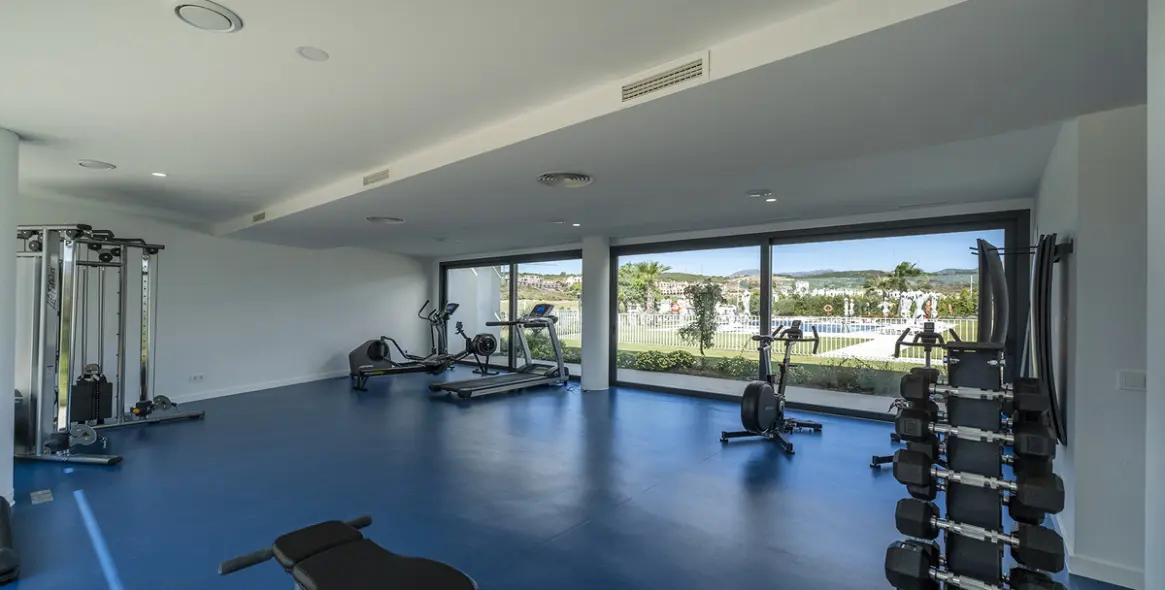 Sale of penthouse in Estepona 18