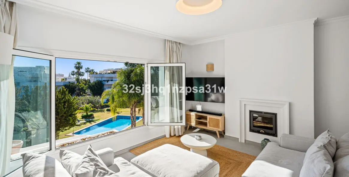 Sale of penthouse in Nueva Andalucía 2