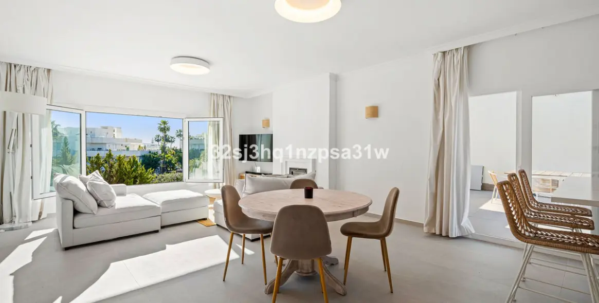 Sale of penthouse in Nueva Andalucía 3