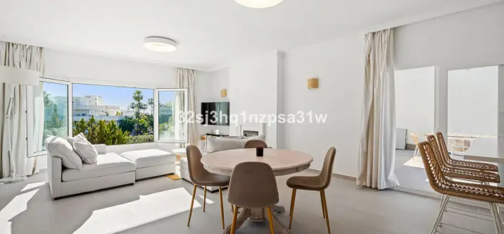 Sale of penthouse in Nueva Andalucía 2