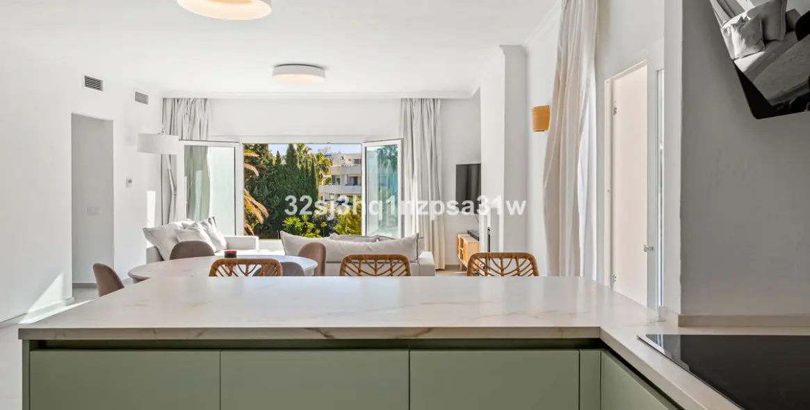 Sale of penthouse in Nueva Andalucía 4