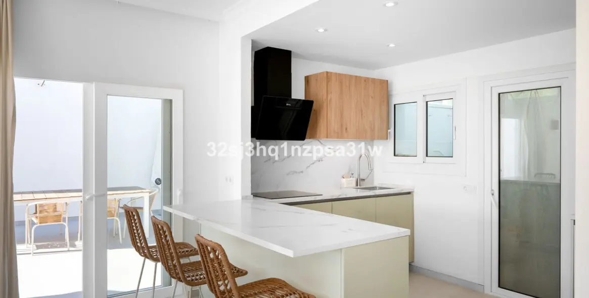 Sale of penthouse in Nueva Andalucía 5