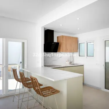 Sale of penthouse in Nueva Andalucía