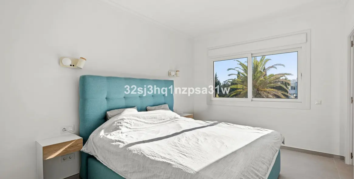 Sale of penthouse in Nueva Andalucía 12