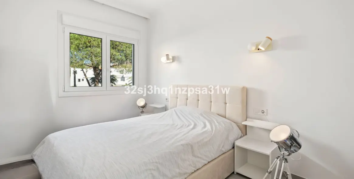 Sale of penthouse in Nueva Andalucía 14