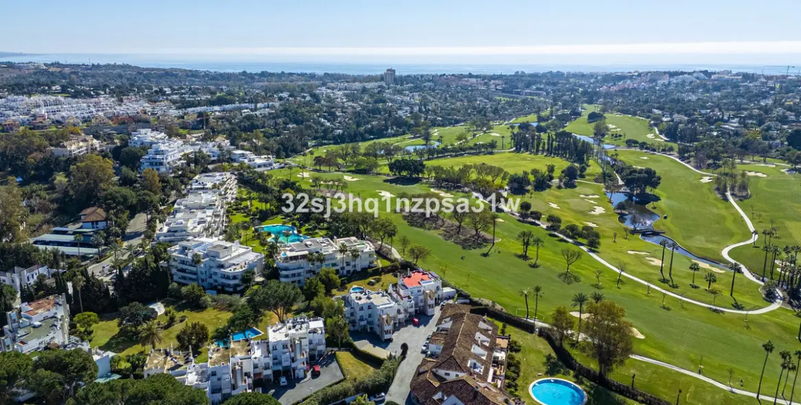 Sale of penthouse in Nueva Andalucía 16