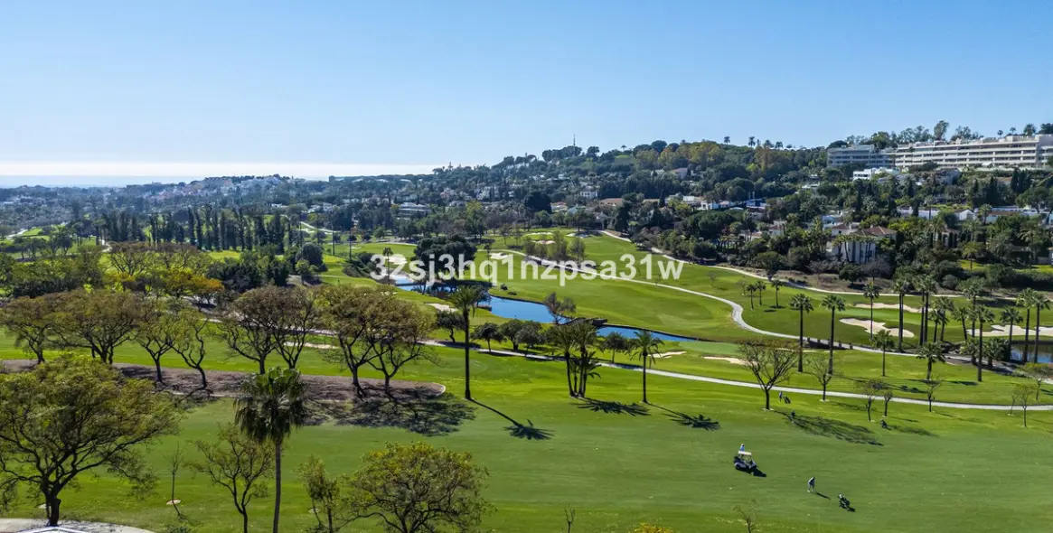 Sale of penthouse in Nueva Andalucía 20