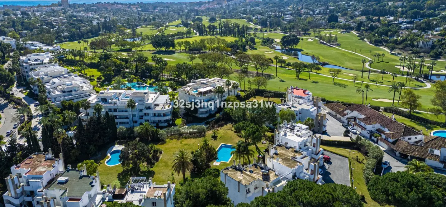 Продажа пентхауса в Nueva Andalucía 1