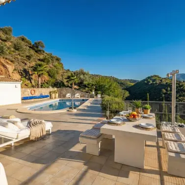 Venta de villa independiente en Guaro