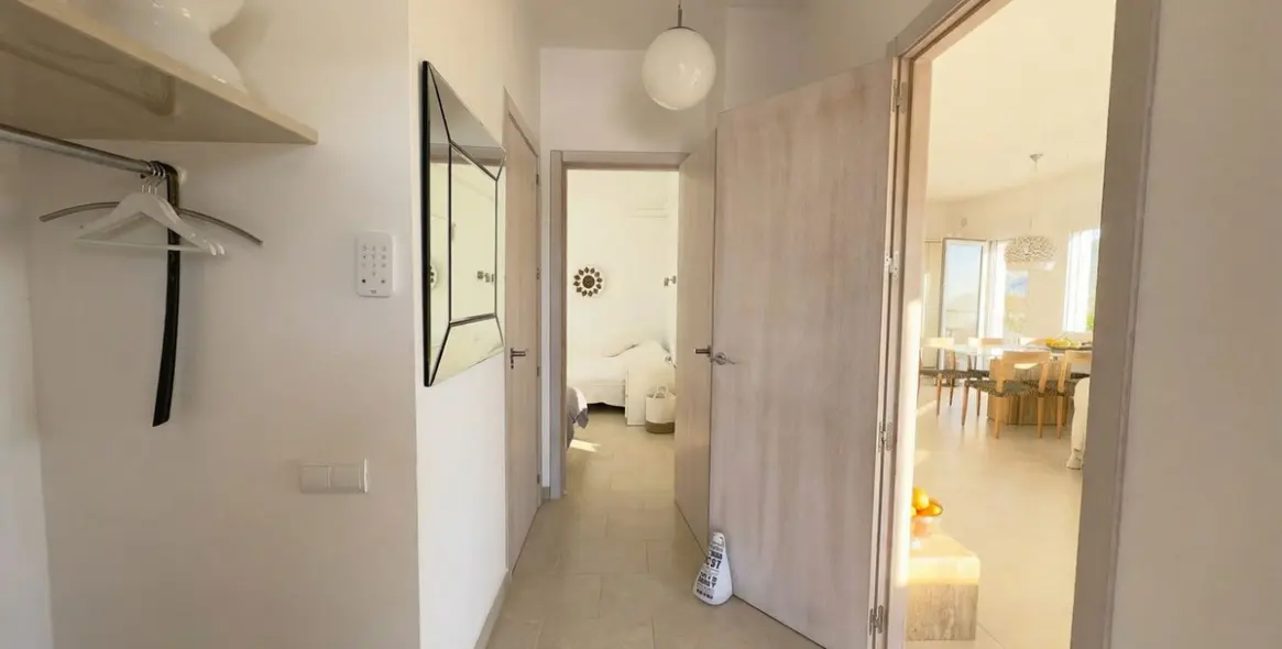 Venta de villa independiente en Guaro 8