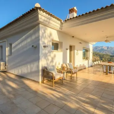 Sale of detached villa in Guaro