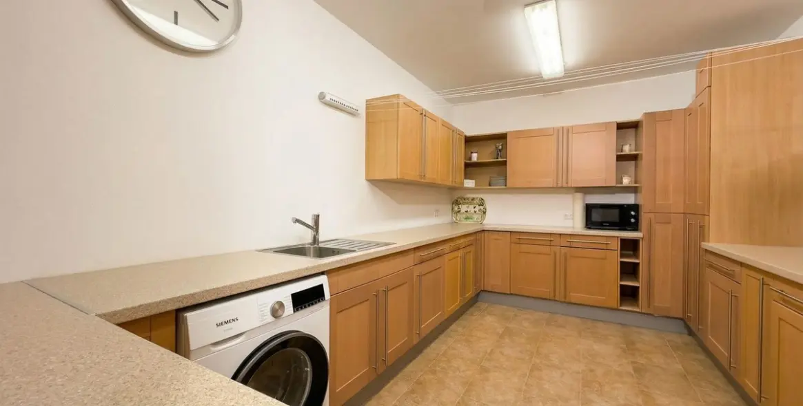 Продажа  отдельно стоящей виллы в Guaro 23