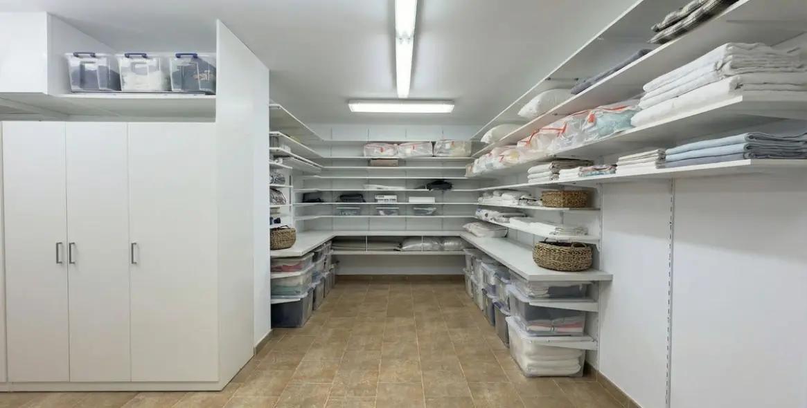 Продажа  отдельно стоящей виллы в Guaro 34