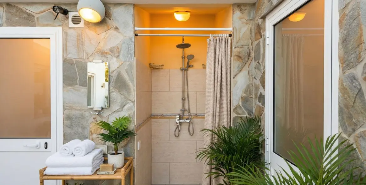 Продажа  отдельно стоящей виллы в Guaro 38