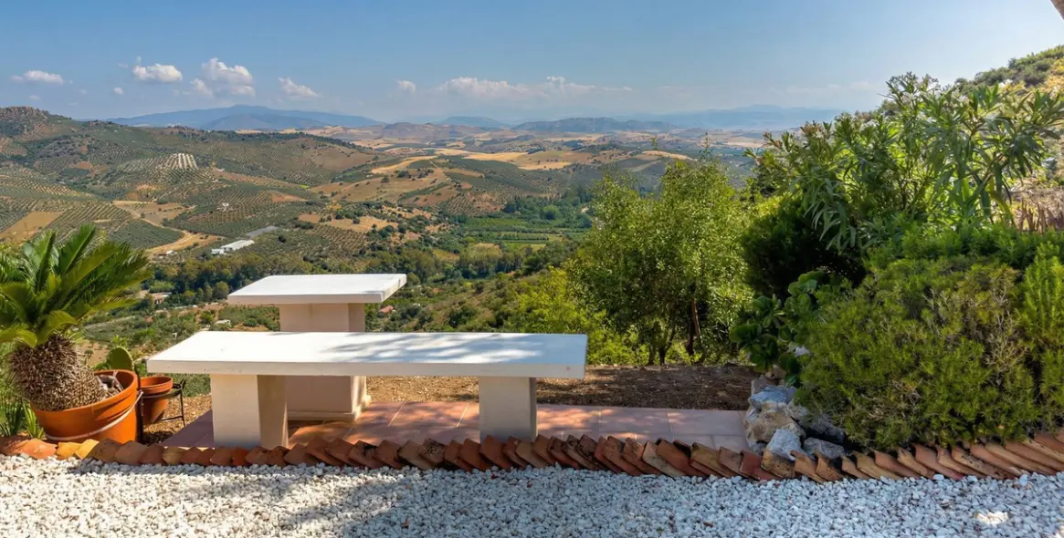 Продажа  отдельно стоящей виллы в Guaro 51