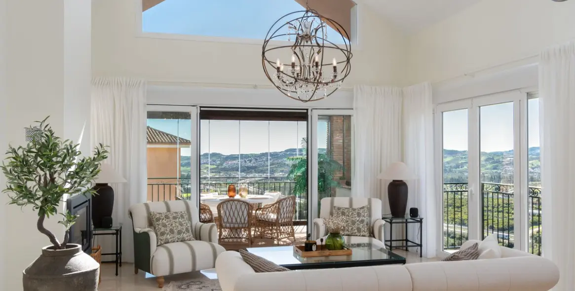 Venta de villa independiente en Sierrezuela 1