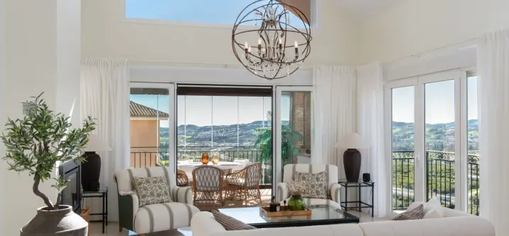 Venta de villa independiente en Sierrezuela 0